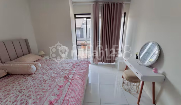 Keyen Poolll Rumah Fullfurnish di Kota Baru Parahyangan Bandung