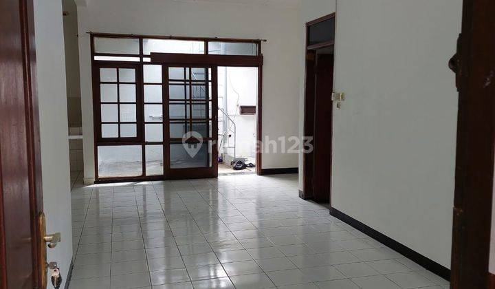 Rumah Disewakan Pertahun.. Di Taman holis indah Bandung Kta 1