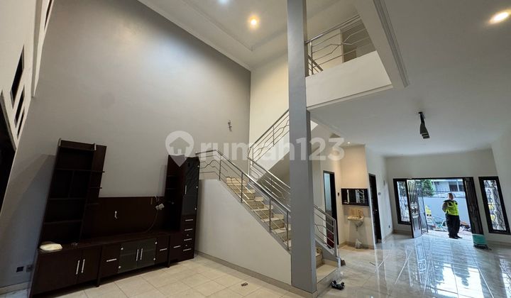 2-Story House in Taman Holis Indah 2 Complex, Bandung City
