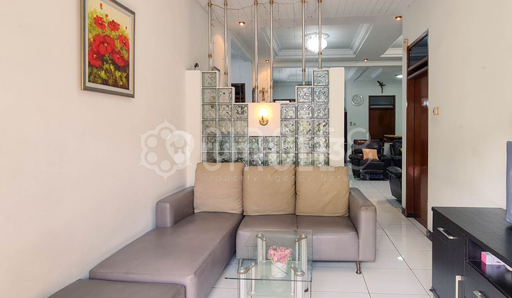 Dijual Keren Rumah Semifurnish di Taman Holis Indah Bandung 2