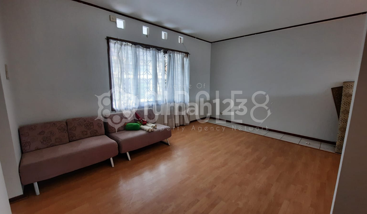 Wow, nice house in Setraduta, Bandung City. Wow, nice house in Setraduta, Bandung City.