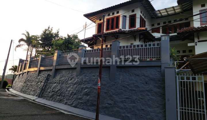 Penting Nih Rumah Di Sayap Ciumbuleuit Bandung Penting Nih Rumah Di Sayap Ciumbuleuit Bandung