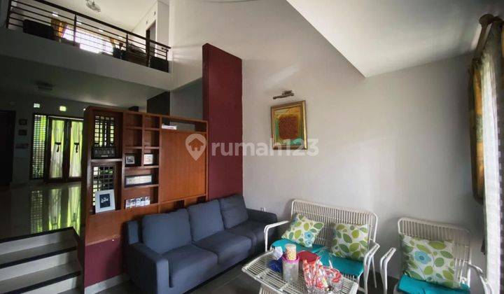 Dijual Rumah Cantik Di Setraduta 2 Lantai 1