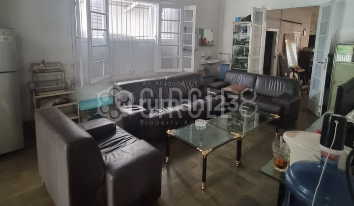 For Sale Good Old Super Sturdy House in Sayap Riau Bandung