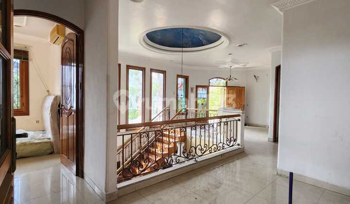 RUMAH SEWA PURI INDAH, GAYA KLASIK MEWAH ! 2