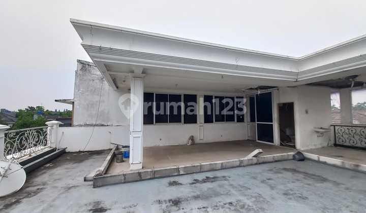 Rumah Kawasan Elit Bintaro, Luas 180m2, Bangunan 420m2, 3 lantai ! 2