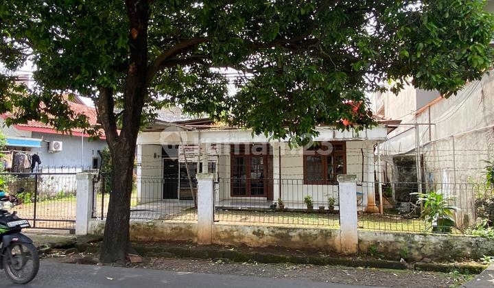 Rumah di Jakarta Timur Tanah Luas Lokasi Strategis Cocok untuk Ruang Usaha atau Rumah Kos Harga Murah 2