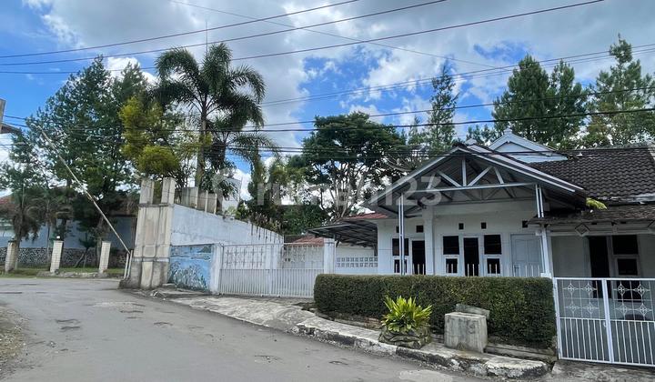 At the Boarding House, Ready-to-Occupy House in the Taman Asri Housing Estate, Strategic Location in Sukabumi City. At the Boarding House, Ready-to-Occupy House in the Taman Asri Housing Estate, Strategic Location in Sukabumi City.