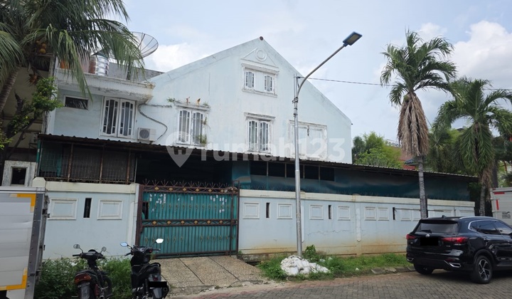 Rumah dengan Ruang Usaha di Jual Murah di Pinggir Jalan Lokasi Strategis di Komplek Perumahan Palem Lestari, Cengkareng Jakarta Barat Rumah dengan Ruang Usaha di Jual Murah di Pinggir Jalan Lokasi Strategis di Komplek Perumahan Palem Lestari, Cengkareng Jakarta Barat