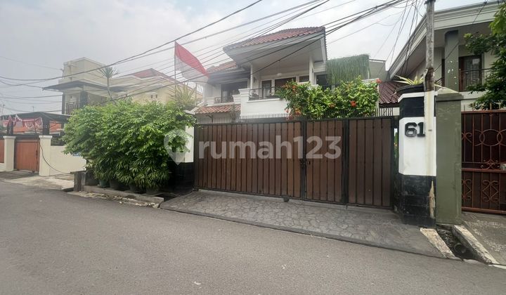 Rumah 2 Lantai di Lingkungan Nyaman Jakarta Selatan Lokasi Strategis Harga di Bawah Pasar 2
