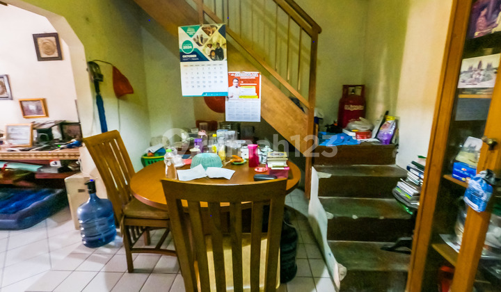 ruang makan dijual murah rumah di ciledug