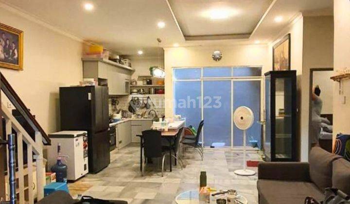 Rumah Bagus Dibawah Harga Pasar SHM Jarang Ada di Bintaro Jaya Sektor 4. Jalan Utama 2 Lantai 1