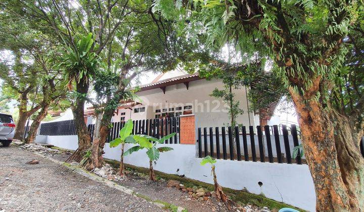 Dijual Rumah Posisi Hoek di Komplek Bogor Baru 2