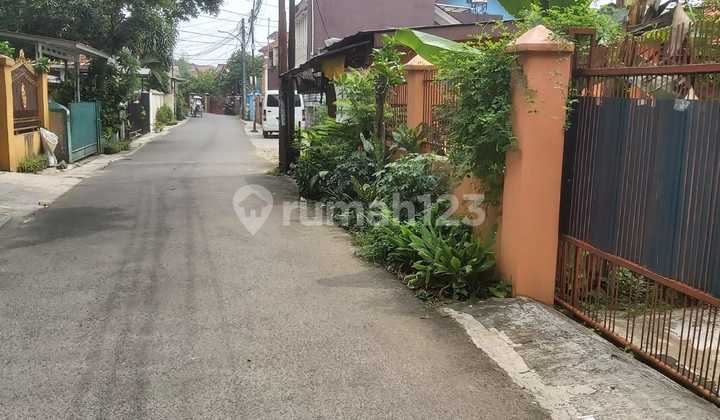 For Sale House And Rental Units in Pondok Ranji, South Tangerang 2