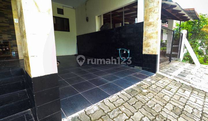 Dijual Rumah Cantik 2 Lantai Semi Furnished Dekat Stasiun Sudimara 2