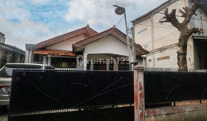 Dijual rumah minimalis lokasi strategis dekat bintaro 2