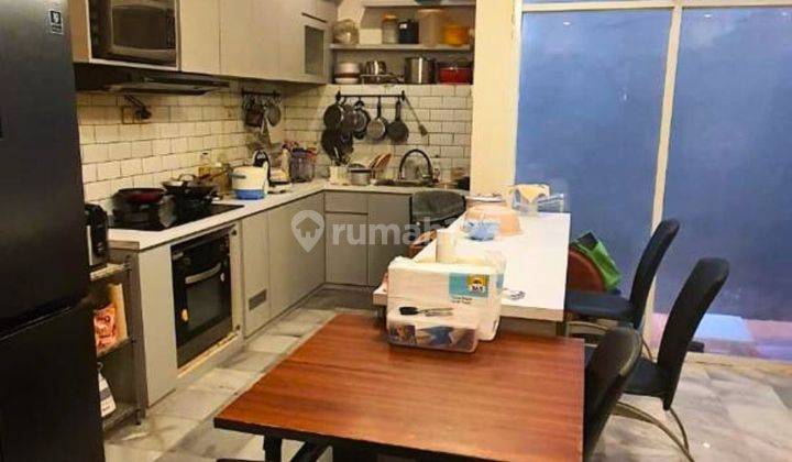 Rumah Bagus Dibawah Harga Pasar SHM Jarang Ada di Bintaro Jaya Sektor 4. Jalan Utama 2 Lantai 2