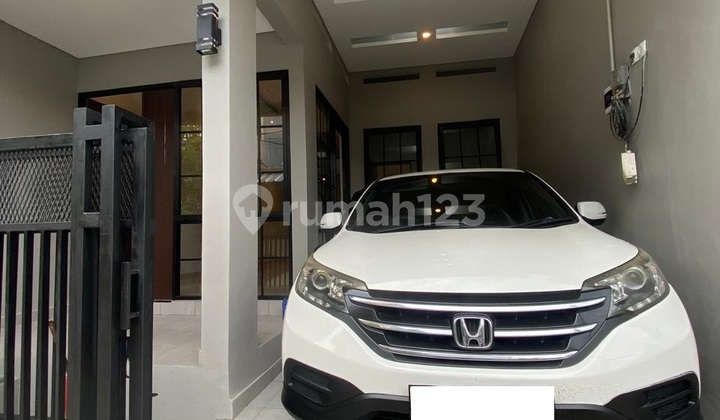 Rumah dengan Design Kekinian di Puri Bintaro Hijau, Tangerang Selatan 2