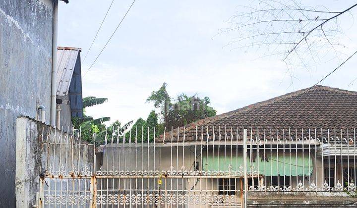 Rumah Tua Hitung Tanah Dijual Hadap Jalan Raya Strategis Lahan Luas Cocok Untuk Kost Exclusive 1