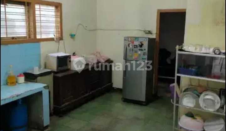 FOR SALE Land-Calculated House near Gandaria City Mall and PIM Kebayoran Lama, South Jakarta. Location close to the beautiful arterial road. 2