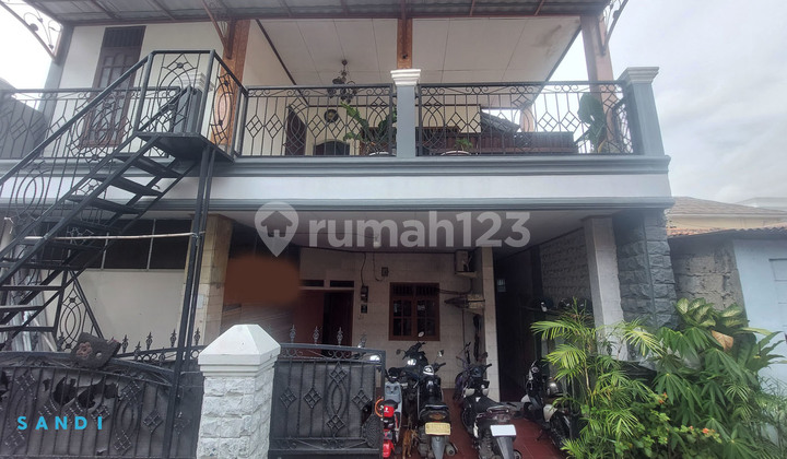 Di Jual Rumah 2 Lantai dan Kost Dekat Jakarta Selatan Di Jual Rumah 2 Lantai dan Kost Dekat Jakarta Selatan