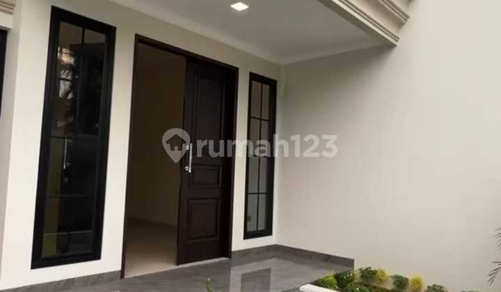 For Sale: Nice 2-Story House Ready to Occupy in Joglo, West Jakarta