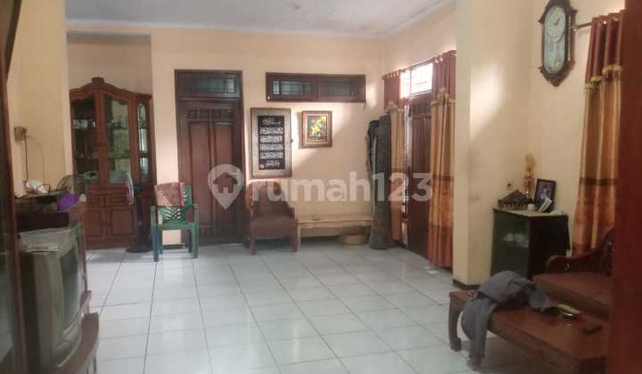 Dijual Rumah + Usaha Kost & Kontrakan — Rambutan, Jakarta Timur 2