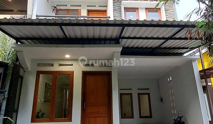  Rumah Dijual Griya Avivah Town House, Siap Huni, Semi Furnished , 2 Lantai, SHM 1