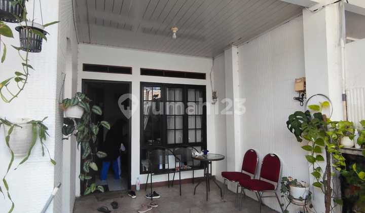 Dijual Rumah siap huni di daerah Karang Tengah Ciledug, tangerang