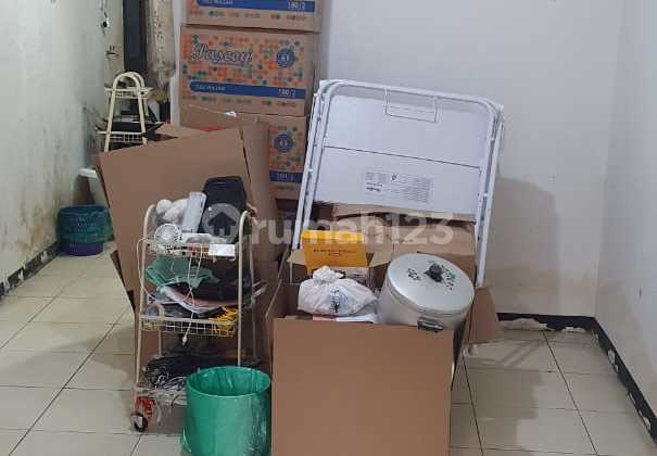 For sale flood-free house in Cornelia Residence, Graha Raya Bintaro, South Tangerang. 2