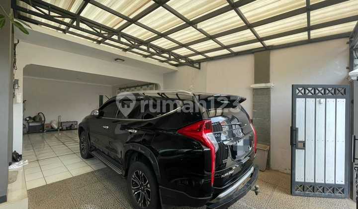 Dijual Hunian Modern dengan Kolam Renang Pribadi di Mampang, Jakarta Selatan 2