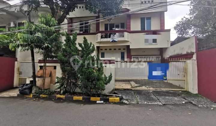 Dijual Rumah tinggal + kostan di Meruya Jakarta Barat 