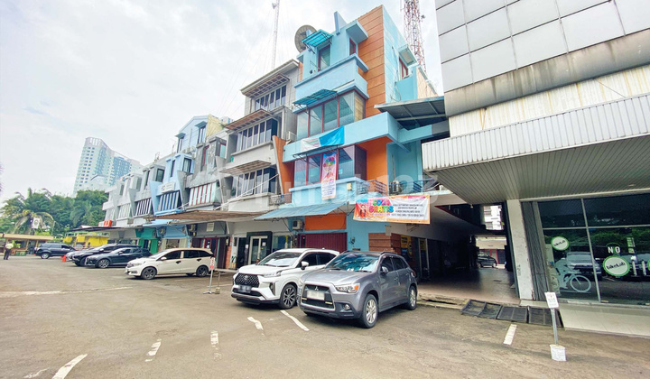Price Drop on Ready-to-Use 4-Street Shop House in Tanjung Barat, South Jakarta 2