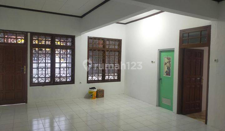 Disewakan Rumah Bagus Untuk Kantor di Argasunya, Cirebon 8