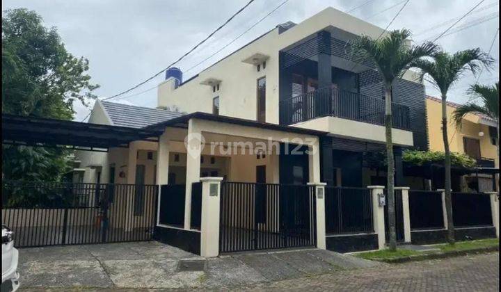 Jual Rumah 2 Lantai Lokasi di Cinere Dalam, Depok  1