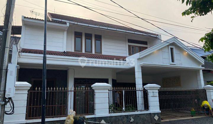 Jual Rumah 2 Lantai Siap Huni Dengan Sentuhan Elegan 1