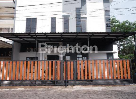 HUNIAN ASRI DAN NYAMAN 2 LANTAI SEMI FURNISHED DAERAH KARANGPLOSO MALANG 1