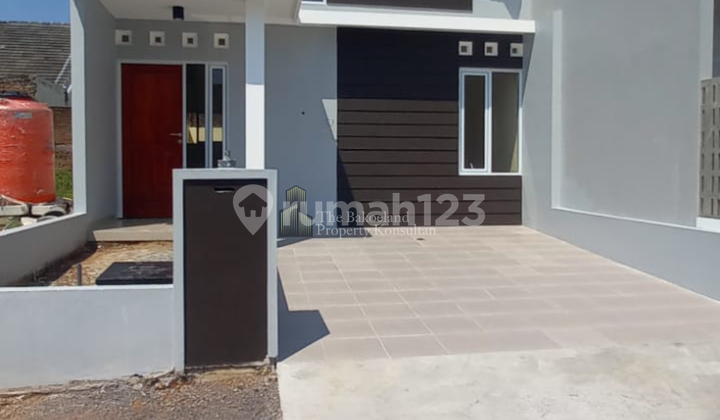 House in Pudak Payung Near Banyumanik and Ungaran Toll Access