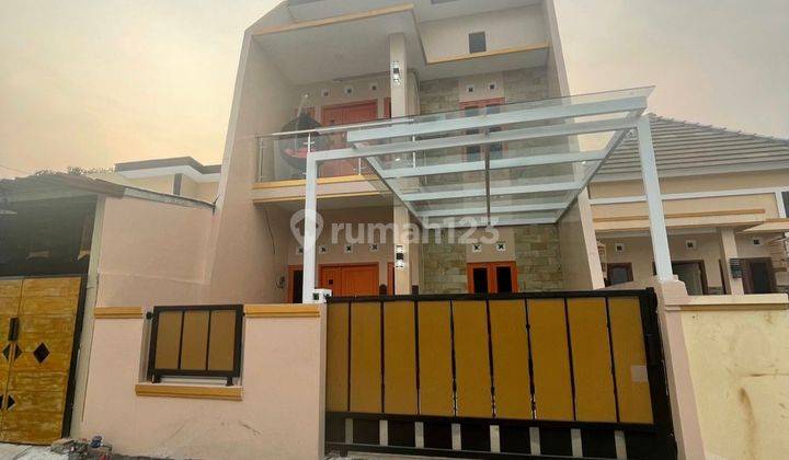 Rumah Mewah Dua Lantai Full Furnitur Di Pedurungan  1