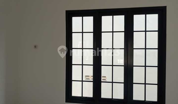 RUMAH MEWAH DUA LANTAI TYPE MONACO DI CLUSTER VILLA ESPERANZA SEMARANG 2