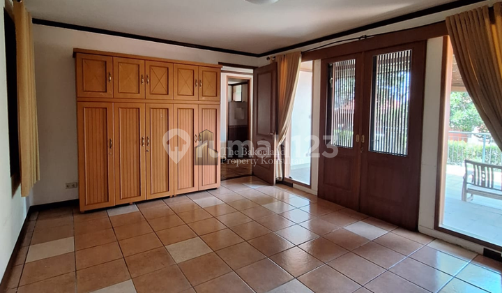 Rumah Mewah di Srondol Dekat Universitas Diponegoro Tembalang 2