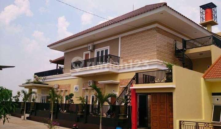 RUMAH MEWAH FURNISHED DAN STRATEGIS DENGAN VIEW YANG CANTIK DI TEMBALANG SEMARANG  1