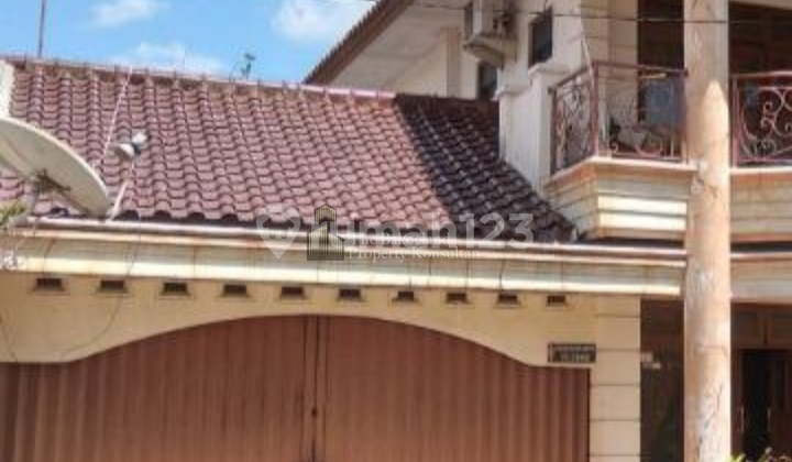 2-Story House in Banyumanik with Land Area Above 1000 Meters 2