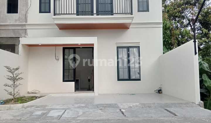 Rumah Baru Ready 2 Lantai Murah di Pedurungan Semarang, dengan Garansi Bangunan, dan Banyak Bonus 1