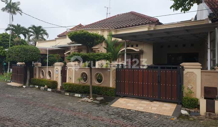 RUMAH MEWAH SIAP HUNI FURNISHED DEKAT UNDIP DI SRONDOL BANYUMANIK SEMARANG 1