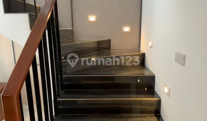 RUMAH MEWAH DENGAN ATTIC ROOM TYPE ARAGONITE DI CLUSTER MEWAH CITRASUN GARDEN SEMARANG 2