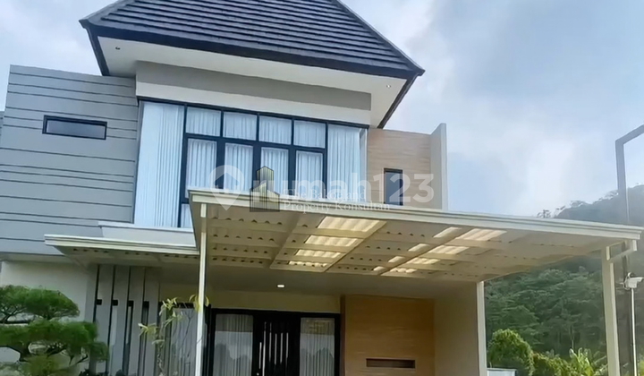 Rumah Mewah di Perumahan The Amaya Ungaran Dekat Exit Tol