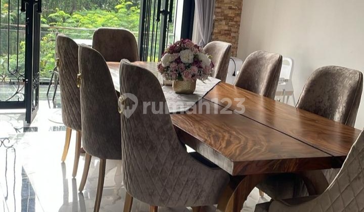  RUMAH MEWAH SERASA VILLA  DI PINGGIR JALAN RAYA MANYARAN GUNUNGPATI SEMARANG 2