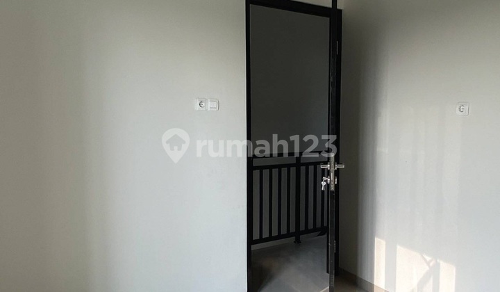 RUMAH MEWAH MURAH DUA LANTAI DI CLUSTER KLIPANG SEMARANG (TYPE AUSTIN ) 2
