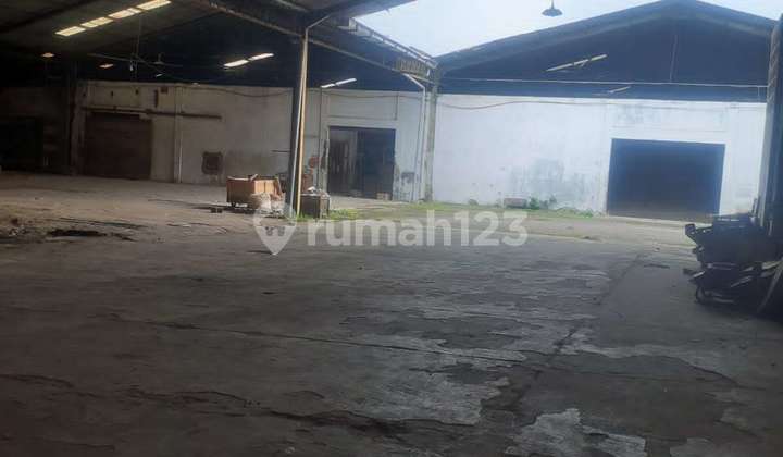 SPACIOUS WAREHOUSE STRATEGIC LOCATION TRUCK AND TRAILER ACCESS IN SIMONGAN WEST SEMARANG 1